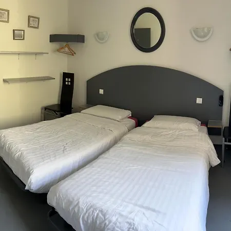 Twin Proche De La Gare