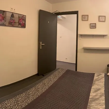 Twin Proche De La Gare Apartmán *