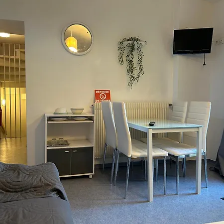 Twin Proche De La Gare Апартаменты *